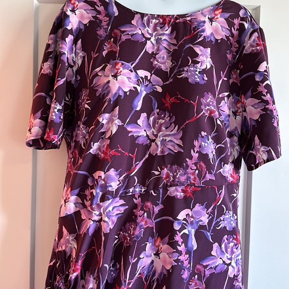 Purple, floral, fun and beautiful! 💜 - Picture 3 of 8